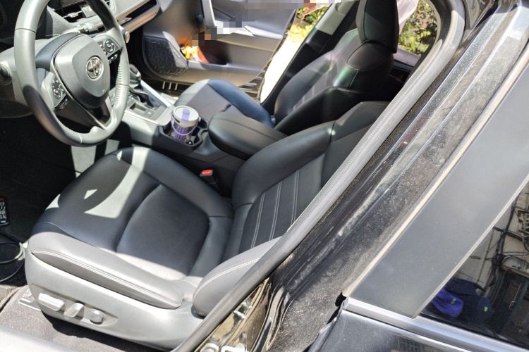 Used Toyota RAV4 2023 Dual-Engine 2.5L E-CVT Two-Wheel Drive Elite Plus Edition Left Front Seat