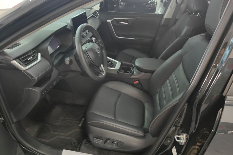 Used Toyota RAV4 2023 2.0L CVT Two-Wheel Drive Fashion Plus Edition Left Front Seat