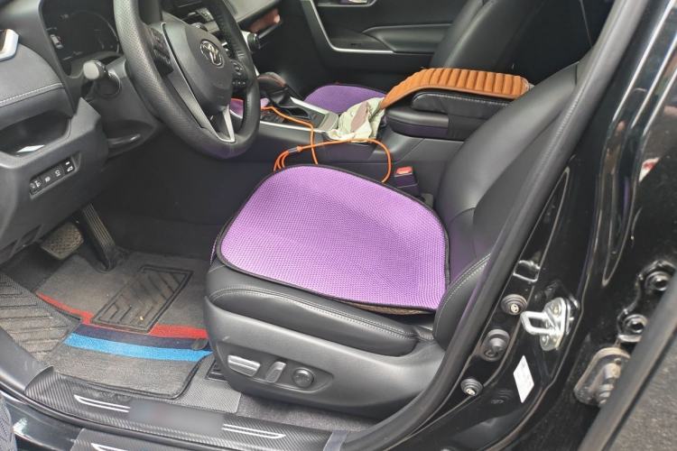 Used Toyota RAV4 2023 2.0L CVT Two-Wheel Drive Fashion Edition Left Front Seat