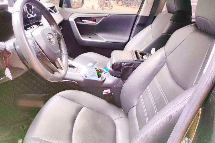 Used Toyota RAV4 2023 2.0L CVT Two-Wheel Drive Fashion Plus Edition Left Front Seat