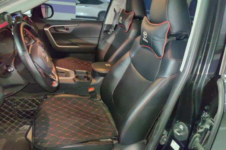 Used Toyota RAV4 2023 2.0L CVT Two-Wheel Drive Fashion Edition Left Front Seat