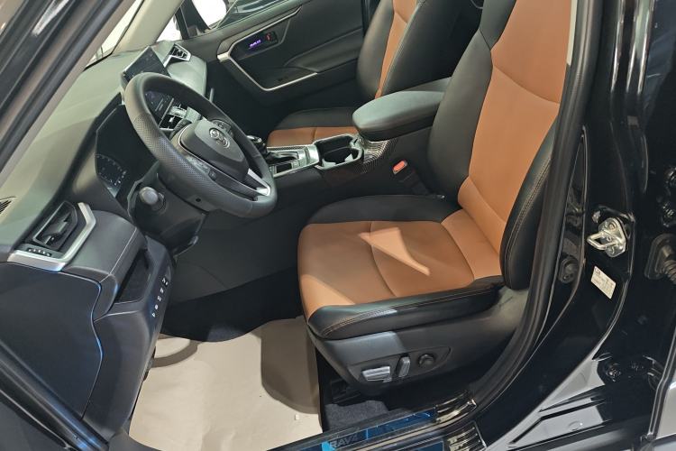 Used Toyota RAV4 2023 Dual-Motor 2.5L E-CVT Two-Wheel Drive Elite Edition Left Front Seat