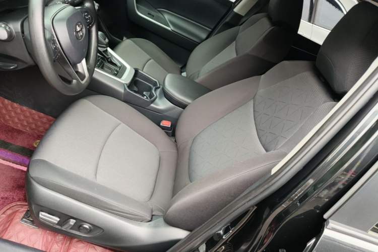 Used Toyota RAV4 2023 Dual-Motor 2.5L E-CVT Two-Wheel Drive Elite Edition Left Front Seat
