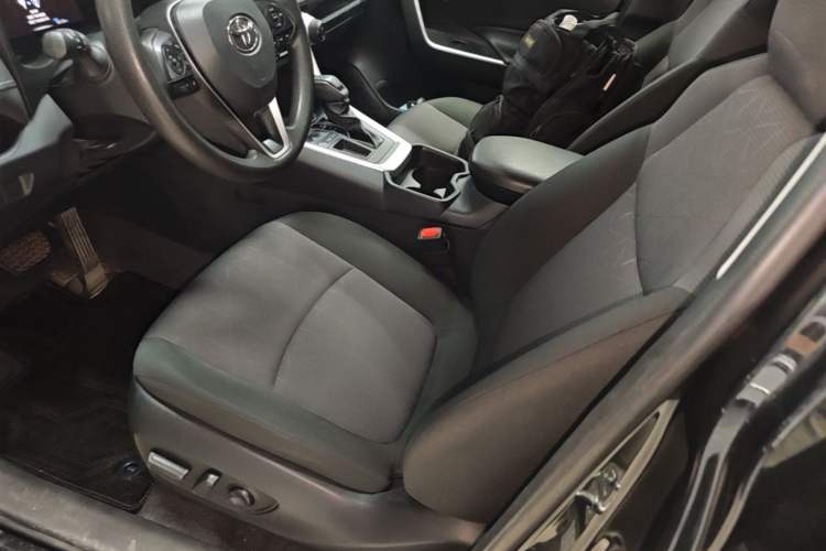 Used Toyota RAV4 2023 2.0L CVT Two-Wheel Drive Fashion Edition Left Front Seat