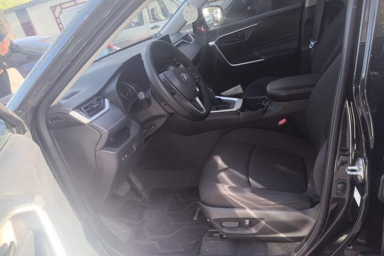 Used Toyota RAV4 2023 2.0L CVT Two-Wheel Drive Urban Edition Left Front Seat
