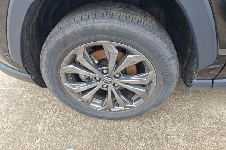 Used Toyota RAV4 2023 2.0L CVT Two-Wheel Drive Fashion Plus Edition Left Front Wheel Hub