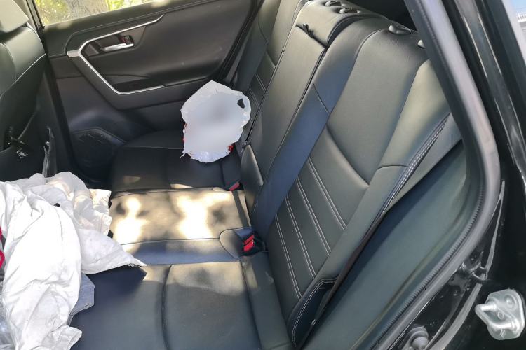 Used Toyota RAV4 2023 2.0L CVT Two-Wheel Drive Fashion Plus Edition Left Rear Seat