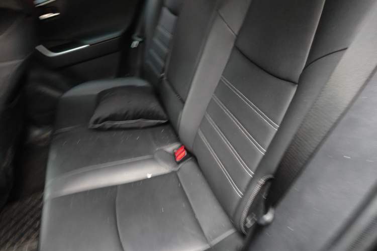 Used Toyota RAV4 2023 2.0L CVT Two-Wheel Drive Fashion Plus Edition Left Rear Seat