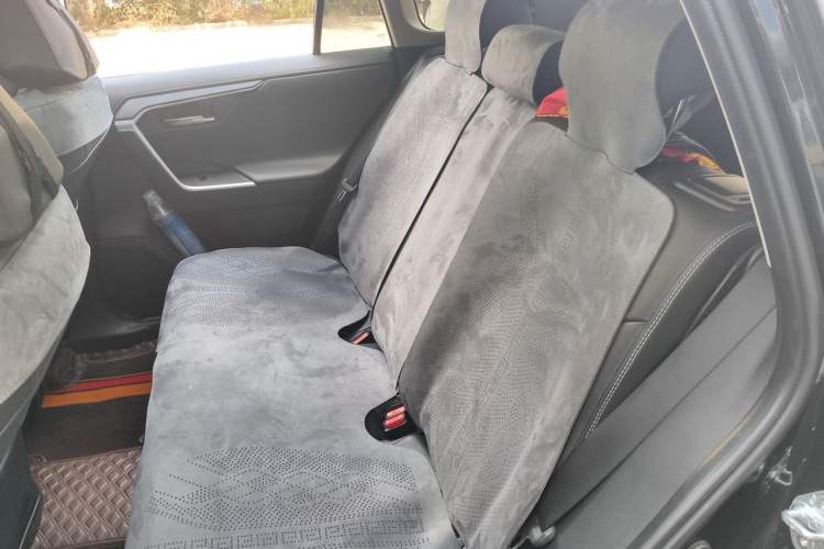 Used Toyota RAV4 2023 2.0L CVT Two-Wheel Drive Fashion Plus Edition Left Rear Seat
