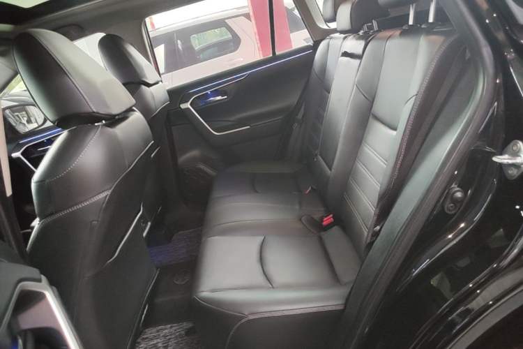 Used Toyota RAV4 2023 2.0L CVT Two-Wheel Drive Fashion Plus Edition Left Rear Seat
