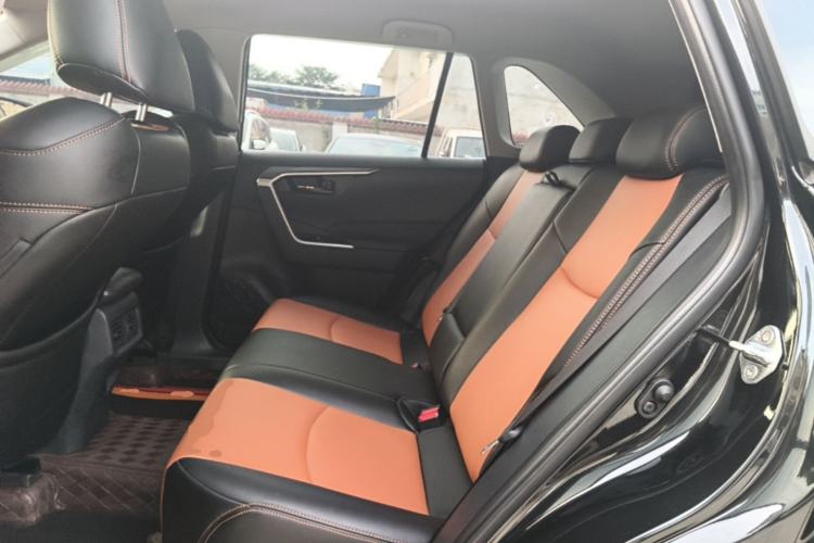 Used Toyota RAV4 2023 2.0L CVT Two-Wheel Drive Urban Edition Left Rear Seat