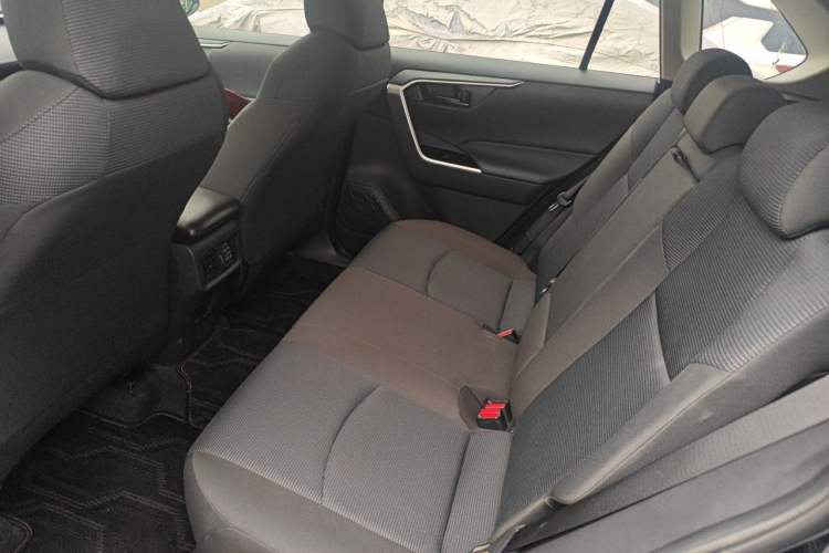 Used Toyota RAV4 2023 2.0L CVT Two-Wheel Drive Urban Edition Left Rear Seat