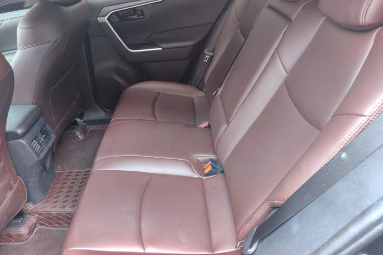 Used Toyota RAV4 2023 2.0L CVT Two-Wheel Drive Urban Edition Left Rear Seat