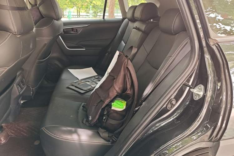 Used Toyota RAV4 2023 2.0L CVT Two-Wheel Drive Urban Edition Left Rear Seat