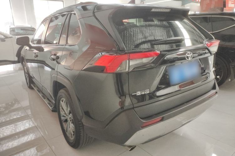 Used Toyota RAV4 2023 2.0L CVT Two-Wheel Drive Fashion Plus Edition Left Side