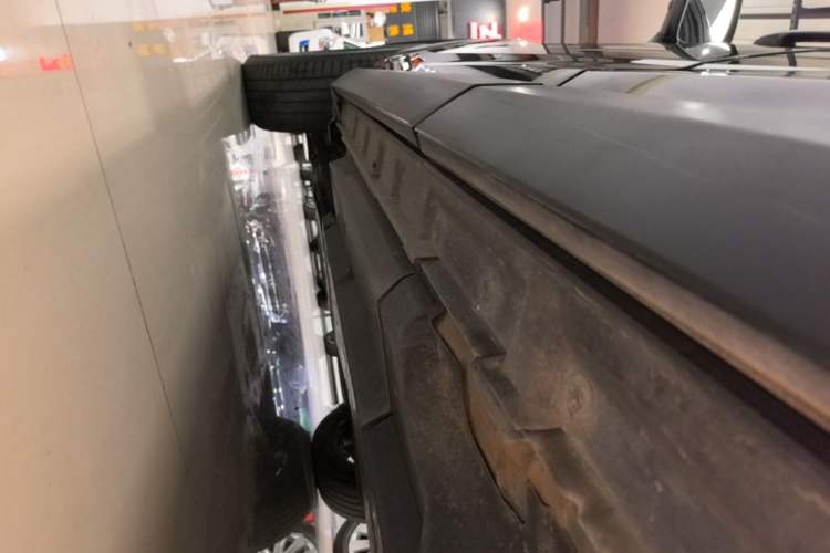 Used Toyota RAV4 2023 2.0L CVT Two-Wheel Drive Fashion Plus Edition Left Side Sill