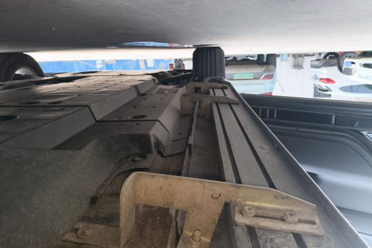 Used Toyota RAV4 2023 2.0L CVT Two-Wheel Drive Urban Edition Left Side Sill