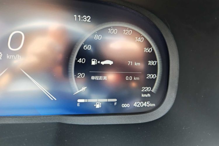 Used Toyota RAV4 2023 2.0L CVT Two-Wheel Drive Fashion Plus Edition Odometer Close Up