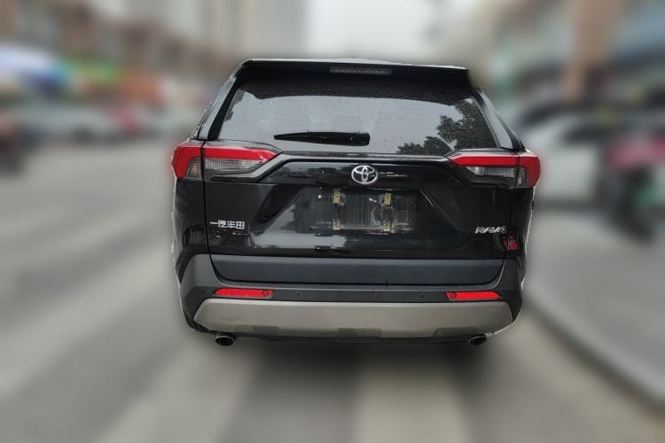 Used Toyota RAV4 2023 2.0L CVT Two-Wheel Drive Fashion Plus Edition Rear