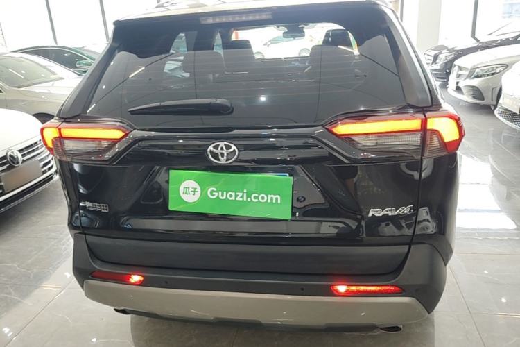 Used Toyota RAV4 2023 2.0L CVT Two-Wheel Drive Fashion Plus Edition Rear