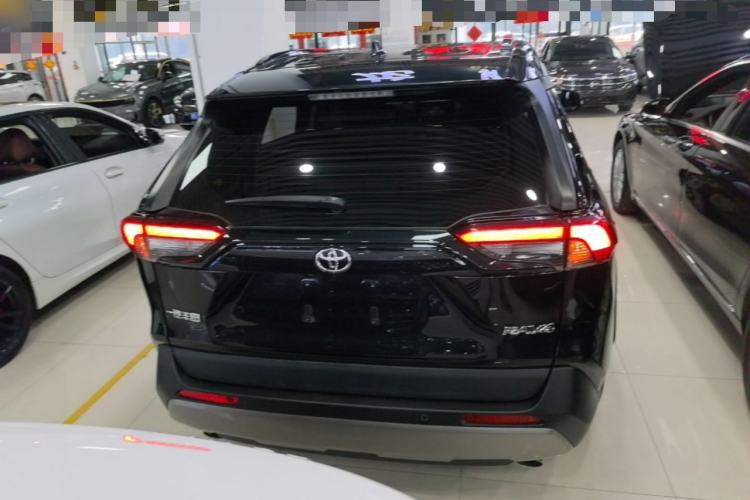 Used Toyota RAV4 2023 2.0L CVT Two-Wheel Drive Fashion Plus Edition Rear