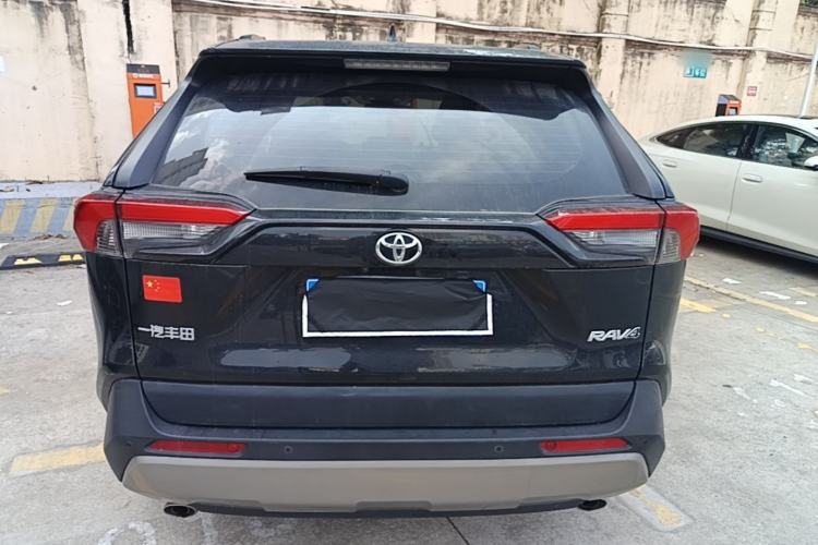 Used Toyota RAV4 2023 2.0L CVT Two-Wheel Drive Fashion Plus Edition Rear