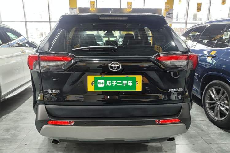 Used Toyota RAV4 2023 2.0L CVT Two-Wheel Drive Fashion Plus Edition Rear