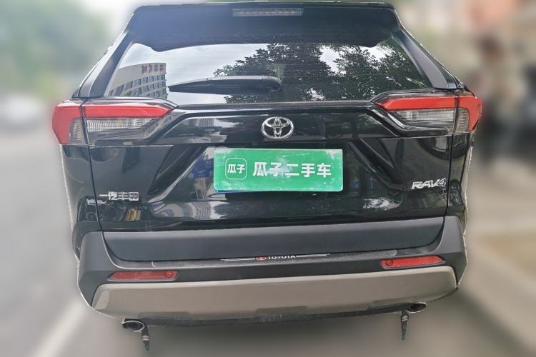 Used Toyota RAV4 2023 2.0L CVT Two-Wheel Drive Fashion Edition Rear