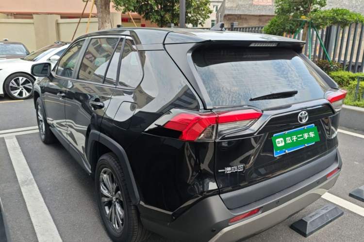 Used Toyota RAV4 2023 2.0L CVT Two-Wheel Drive Fashion Edition Rear Left 45 Deg