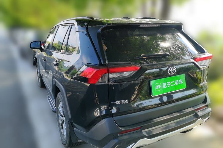 Used Toyota RAV4 2023 2.0L CVT Two-Wheel Drive Fashion Plus Edition Rear Left 45 Deg