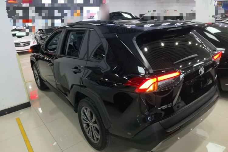 Used Toyota RAV4 2023 2.0L CVT Two-Wheel Drive Fashion Plus Edition Rear Left 45 Deg