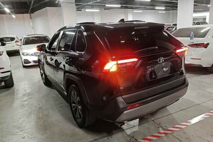 Used Toyota RAV4 2023 2.0L CVT Two-Wheel Drive Fashion Plus Edition Rear Left 45 Deg