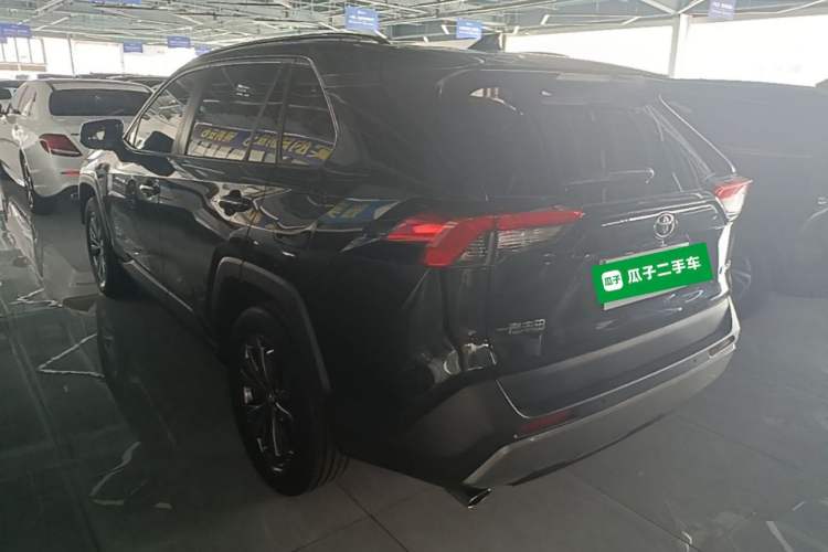 Used Toyota RAV4 2023 2.0L CVT Two-Wheel Drive Fashion Plus Edition Rear Left 45 Deg