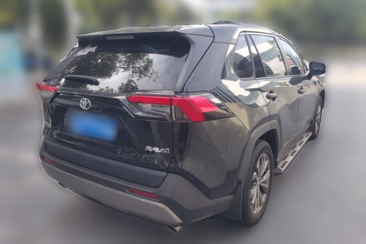 Used Toyota RAV4 2023 2.0L CVT Two-Wheel Drive Fashion Plus Edition Rear Right 45 Deg