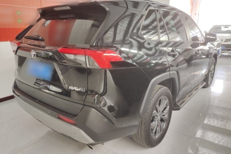 Used Toyota RAV4 2023 2.0L CVT Two-Wheel Drive Fashion Plus Edition Rear Right 45 Deg
