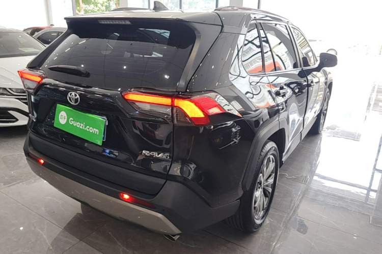 Used Toyota RAV4 2023 2.0L CVT Two-Wheel Drive Fashion Plus Edition Rear Right 45 Deg