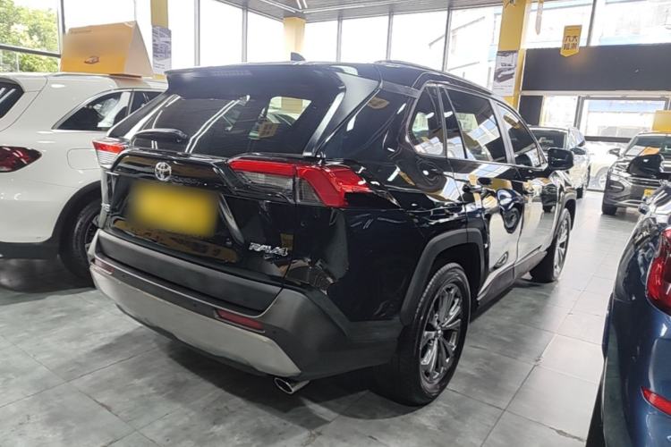 Used Toyota RAV4 2023 2.0L CVT Two-Wheel Drive Fashion Plus Edition Rear Right 45 Deg
