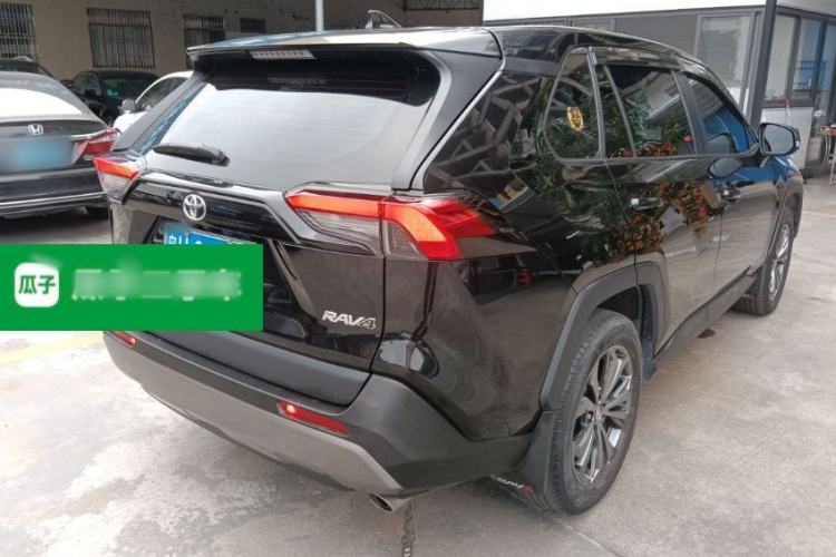 Used Toyota RAV4 2023 2.0L CVT Two-Wheel Drive Fashion Edition Rear Right 45 Deg