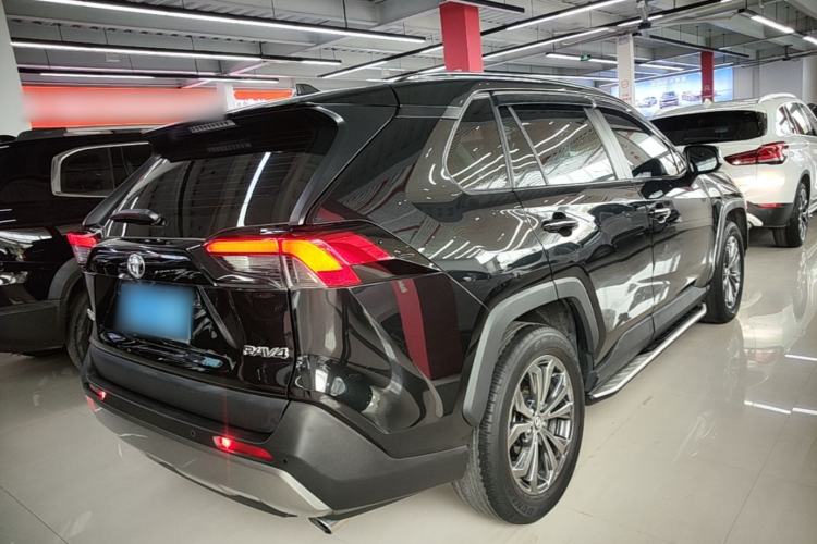 Used Toyota RAV4 2023 2.0L CVT Two-Wheel Drive Fashion Plus Edition Rear Right 45 Deg