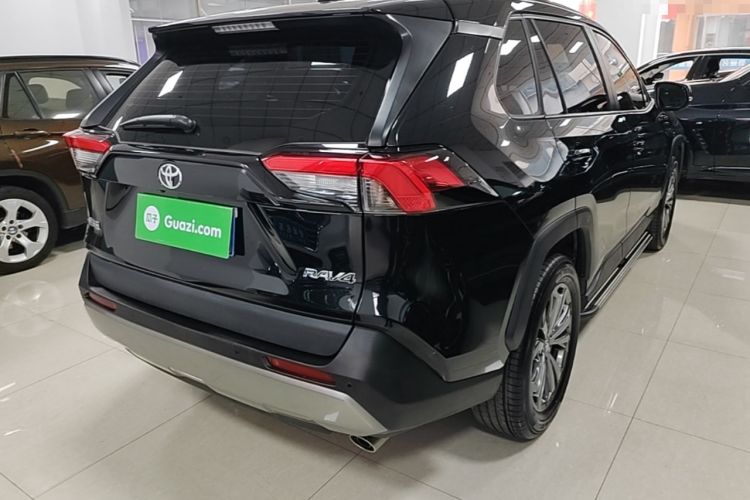 Used Toyota RAV4 2023 2.0L CVT Two-Wheel Drive Fashion Plus Edition Rear Right 45 Deg