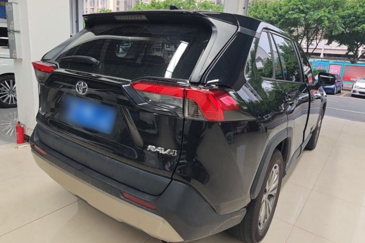 Used Toyota RAV4 2023 2.0L CVT Two-Wheel Drive Fashion Edition Rear Right 45 Deg