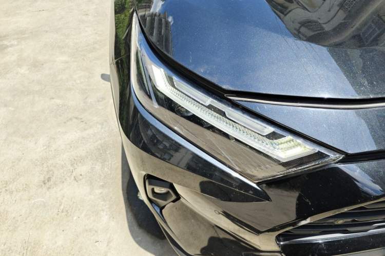Used Toyota RAV4 2023 Dual-Engine 2.5L E-CVT Two-Wheel Drive Elite Plus Edition Right Front Headlight