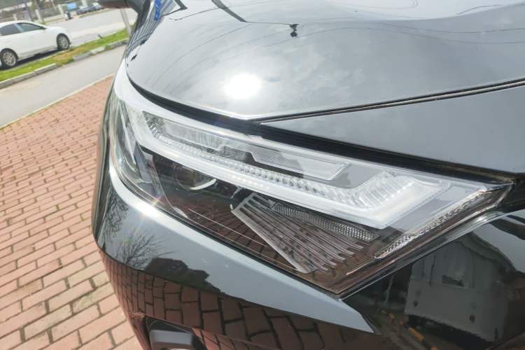 Used Toyota RAV4 2023 2.0L CVT Two-Wheel Drive Fashion Plus Edition Right Front Headlight