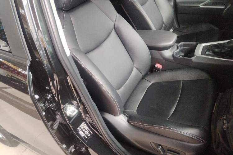 Used Toyota RAV4 2023 Dual-Motor 2.5L E-CVT Two-Wheel Drive Elite Edition Right Front Seat