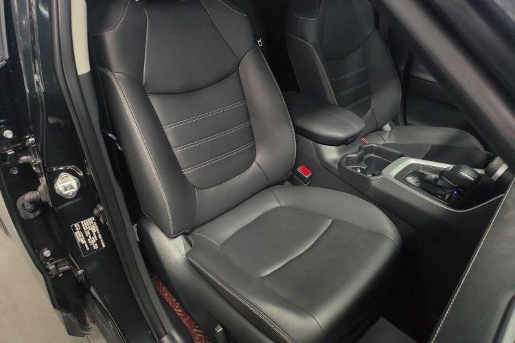 Used Toyota RAV4 2023 2.0L CVT Two-Wheel Drive Fashion Plus Edition Right Front Seat