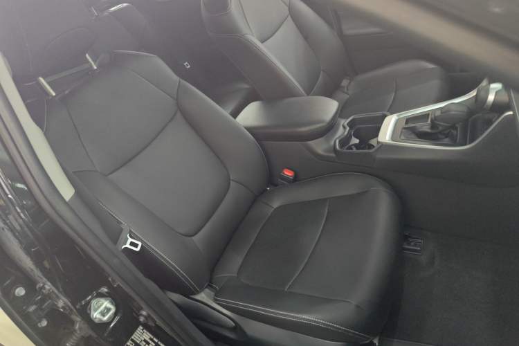Used Toyota RAV4 2023 2.0L CVT Two-Wheel Drive Urban Edition Right Front Seat