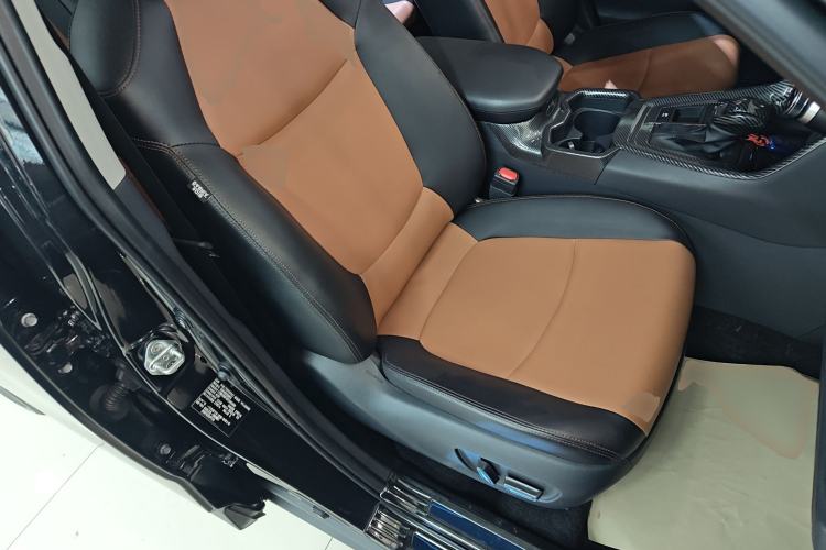 Used Toyota RAV4 2023 Dual-Motor 2.5L E-CVT Two-Wheel Drive Elite Edition Right Front Seat