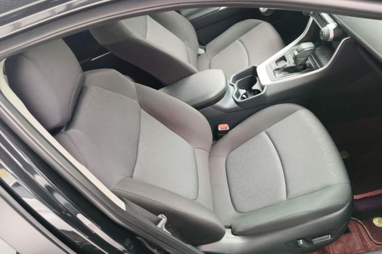 Used Toyota RAV4 2023 Dual-Motor 2.5L E-CVT Two-Wheel Drive Elite Edition Right Front Seat