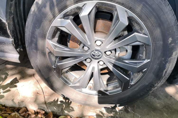 Used Toyota RAV4 2023 2.0L CVT Two-Wheel Drive Fashion Plus Edition Right Front Wheel Hub