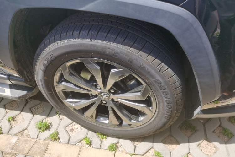 Used Toyota RAV4 2023 Dual-Engine 2.5L E-CVT Two-Wheel Drive Elite Plus Edition Right Front Wheel Hub